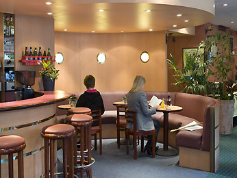 ibis Paris Pont de Suresnes